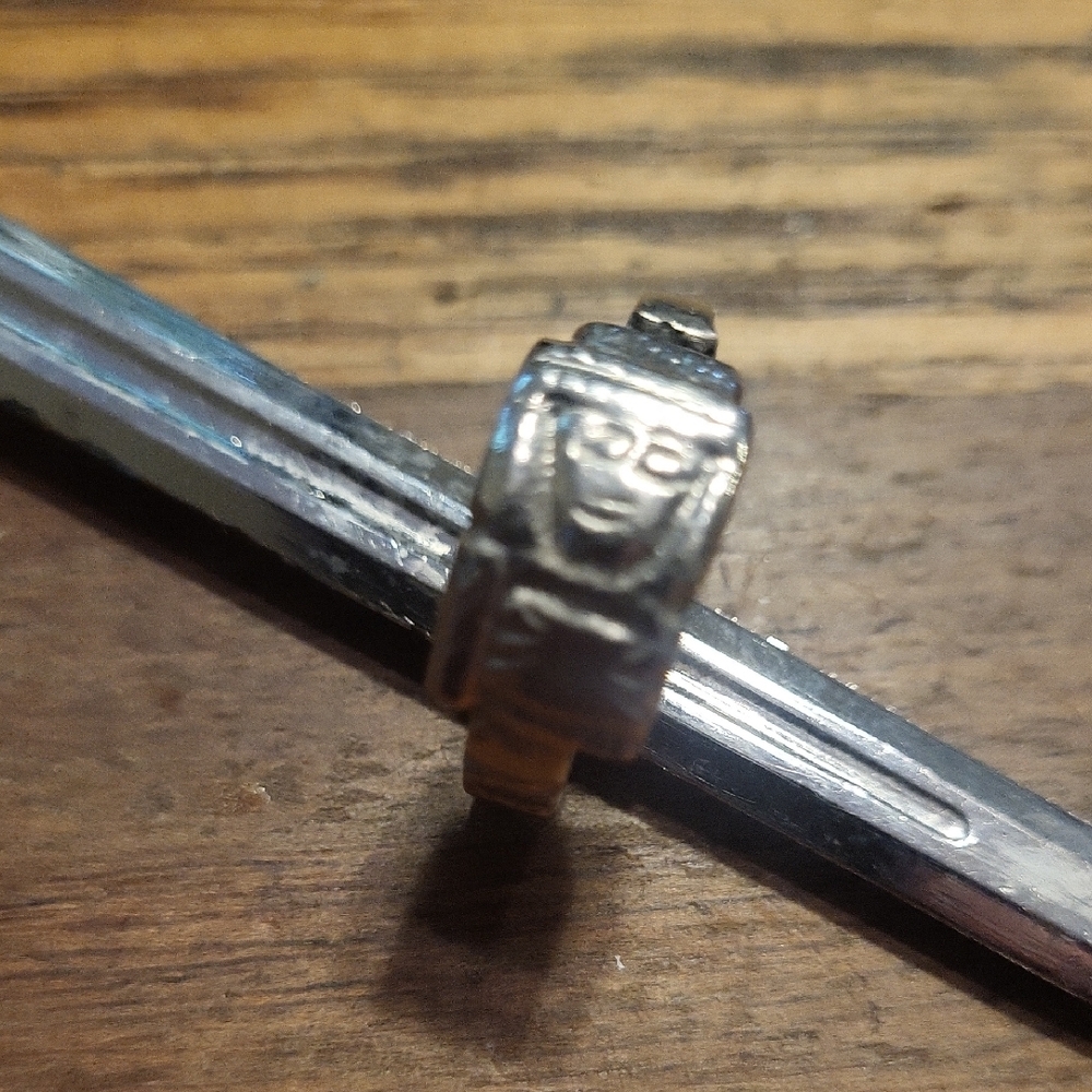 Alpaca Silver Egyptian Style Ring